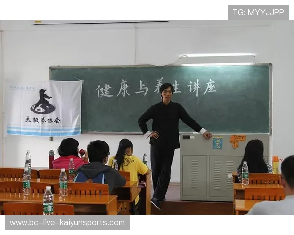 俱乐部举办退役球员巡回讲座传承俱乐部文化与价值观